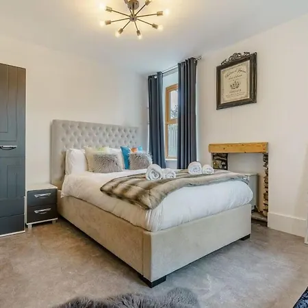 Luxury Farmhouse Spacious Garden 6 Bedrooms Soutergate
